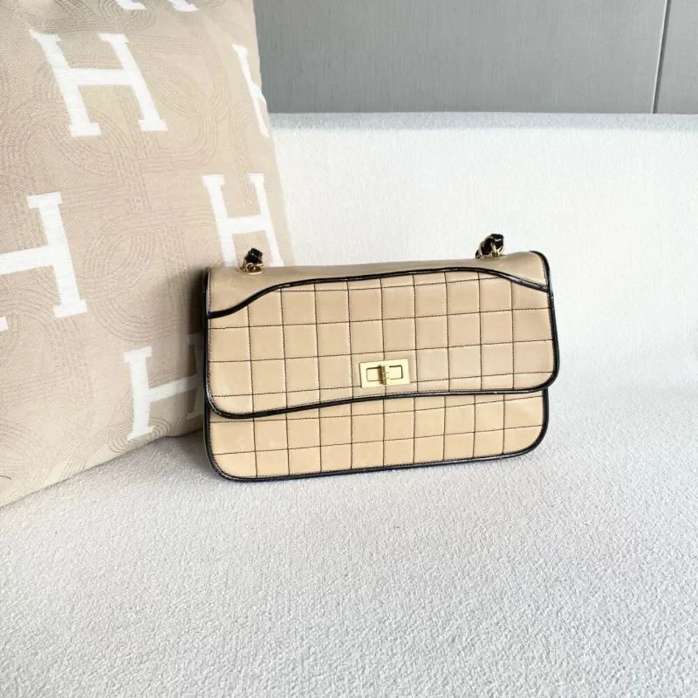 Chanel Women Pre-Loved Bag Very Good Condition